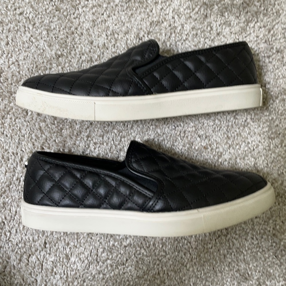 Steve Madden Eccentrq Black Slip On Sneaker - Picture 11 of 15